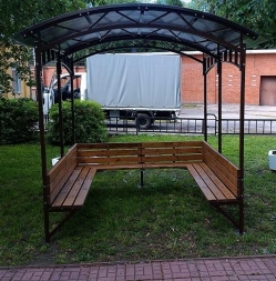 Беседка с лавочками-курилка с частично закрытыми стенками, фото 3 Беседка с лавочками-курилка с частично закрытыми стенками, фото 3